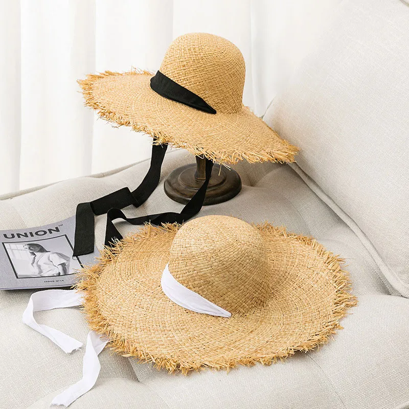 What Are the Features of Floppy Straw Hat?